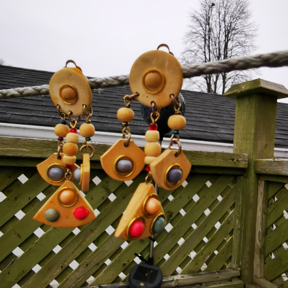 Vintage Wooden Clip On Earrings - Picture 6 of 9